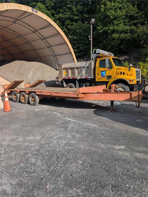 1984 Eagle Beaver Tri-axle Equipment Trailer