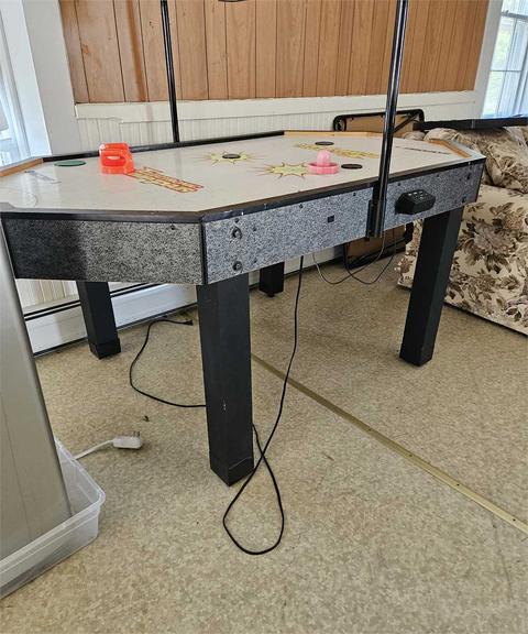 Air Hockey Table
