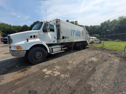 2005 Sterling Compactor