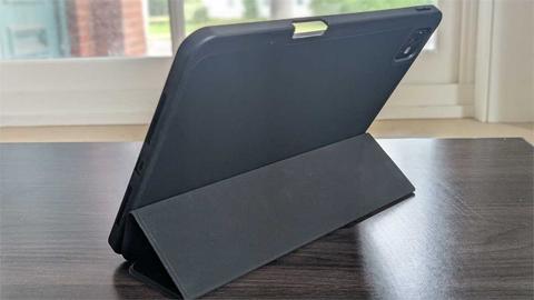 Apple iPad Pro 11-inch (M4) 256GB with Protective Case