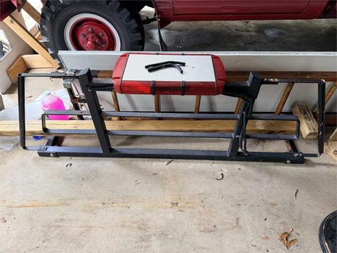 Ford F350 Back Rack with Red Emergency Light