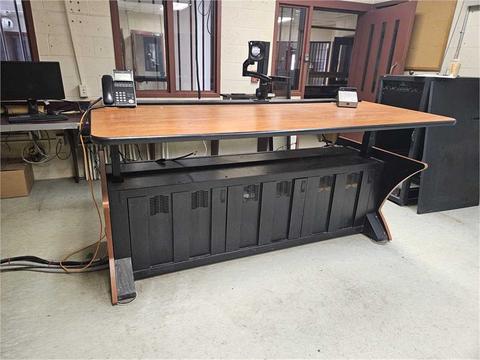 Electronic Stand-Up Desk