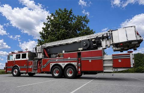 2003 Seagrave 95ft Aerialscope