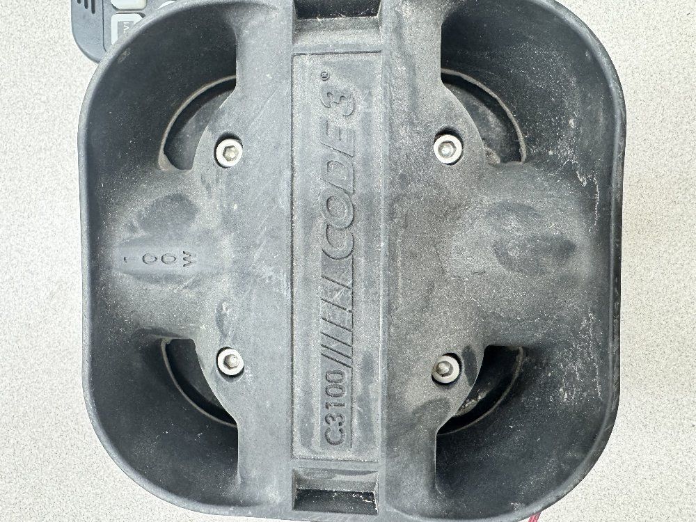 Code 3 Model C3100 Siren Speaker & Model 3599L5 Controller - photo 1