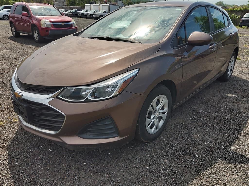 2019 Chevrolet Cruze — photo 1