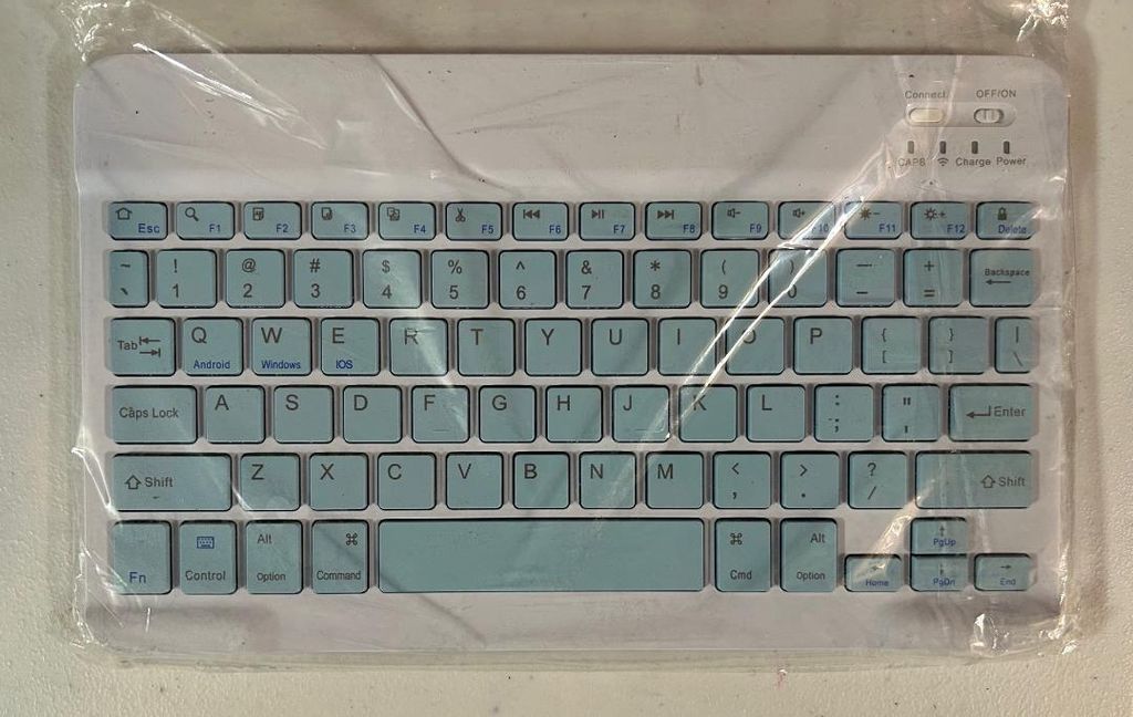 Wireless Bluetooth Keyboard - Hexagon Keycap Portable Ultra-Slim Rechargeable Compact Keyboards Compatible with Mac, iPhone, iPad — photo 1
