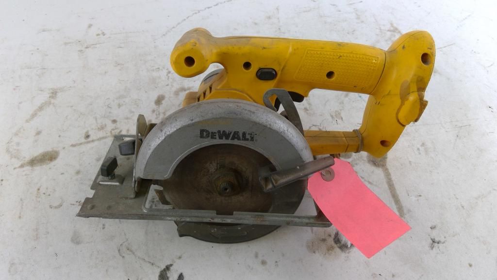 Dewalt Trim Saw — photo 1