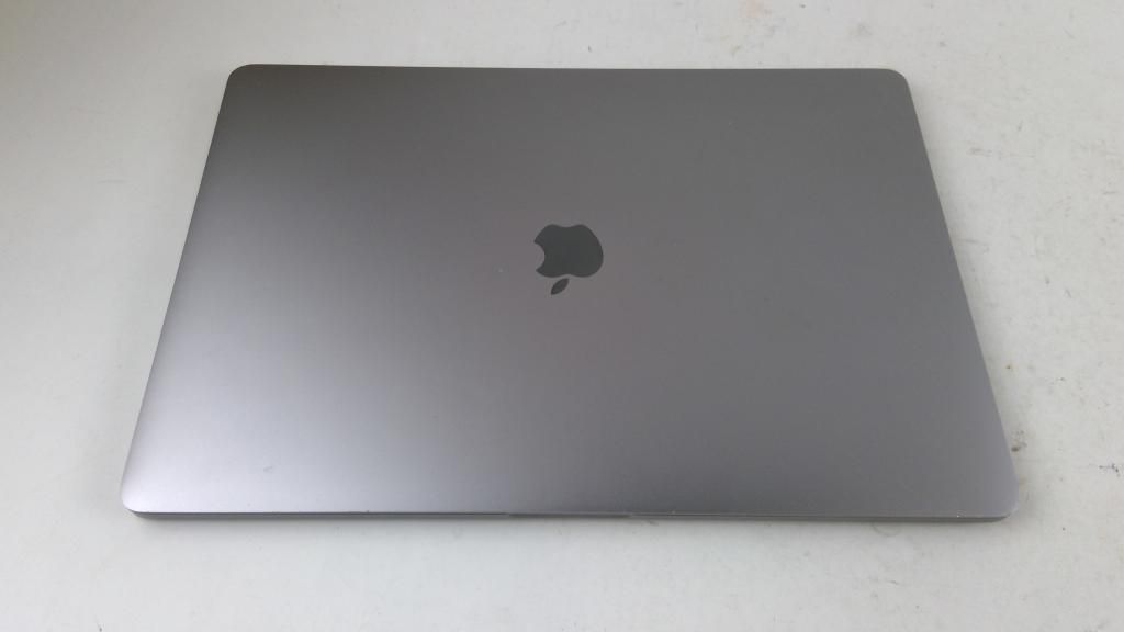Apple Macbook Pro - photo 1