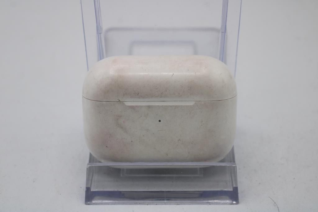 Apple AirPods Pro 2 With Charging Case - photo 1