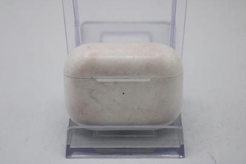 Apple AirPods Pro 2 With Charging Case