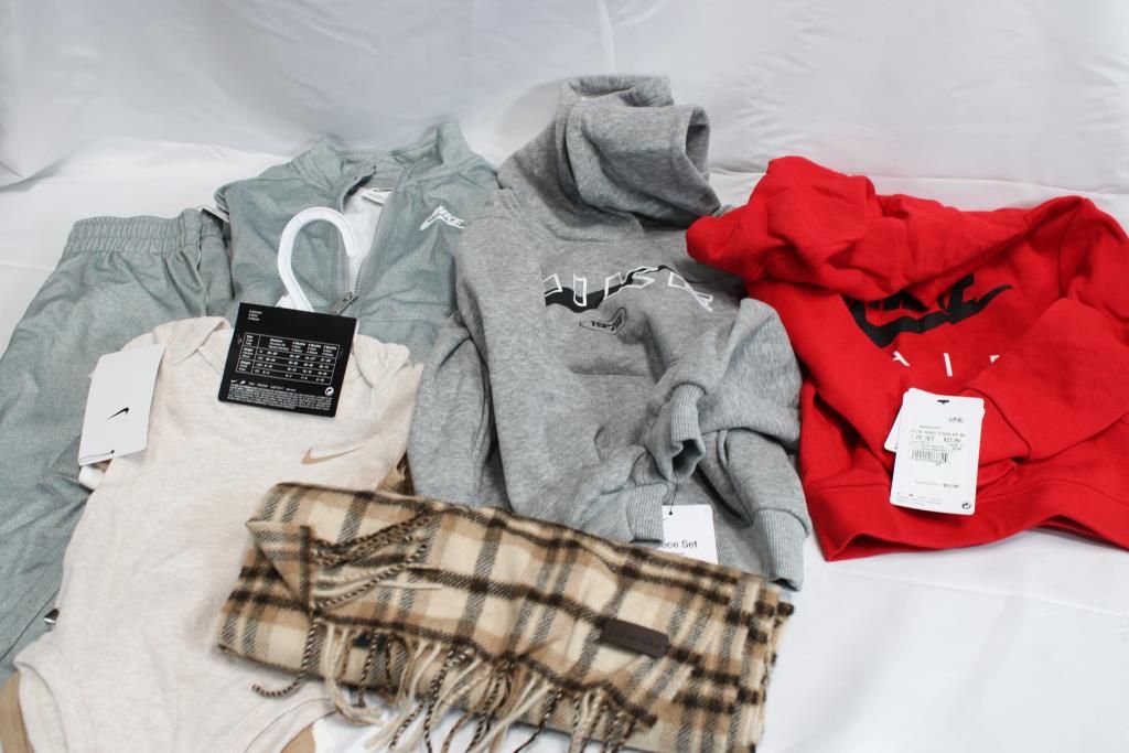 Toddler And Infant Clothing Lot - photo 1