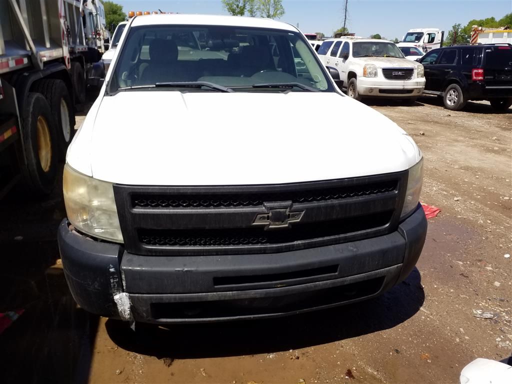 2010 Chevrolet Silverado — photo 1