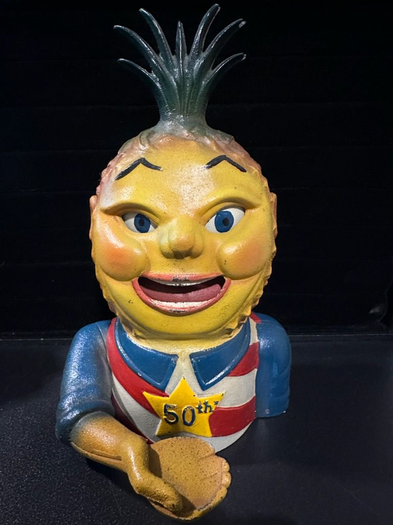 1960 Cast Iron "Penny the Pineapple" 50th Anniversary Bank (Hawaii) - photo 1