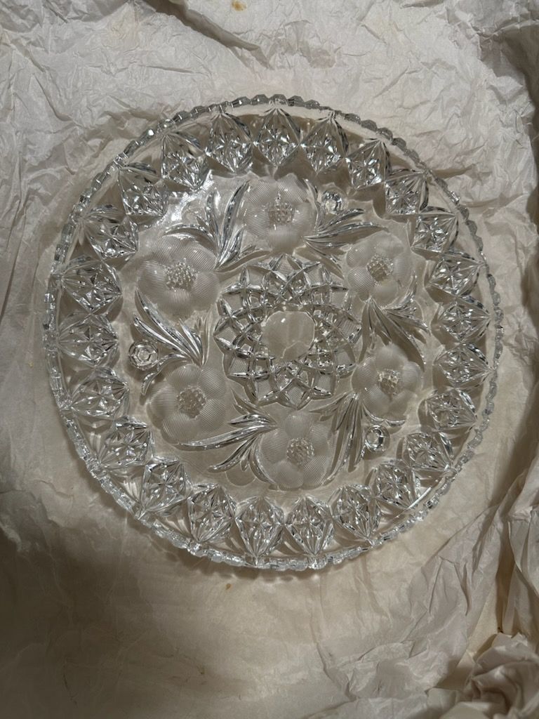Like New in the box beautiful Glass 12" round serving tray - photo 1