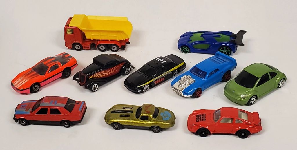 Lot of 10 Mixed Diecast Cars - Hot Wheels, Matchbox, Maisto, Siku & More - photo 1