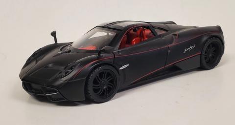 Motor Max Pagani Huayra 1:24 Diecast Model Car Black with Red Interior - Opening Doors