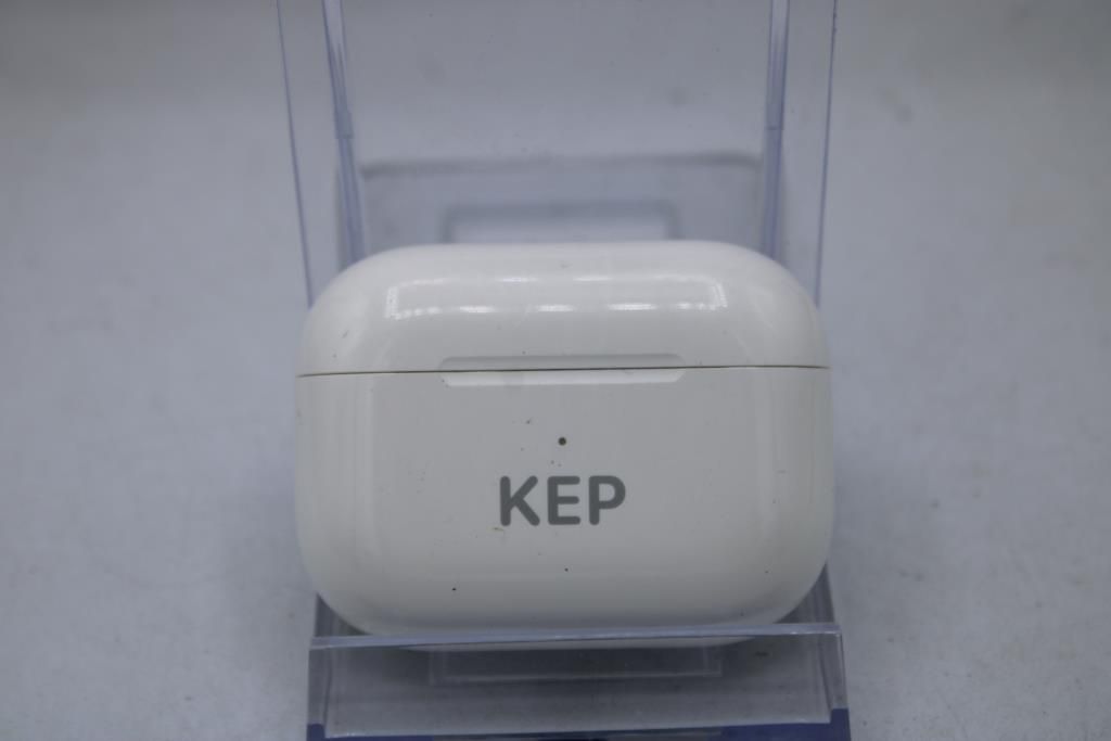 Apple AirPods Pro With Charging Case - photo 1