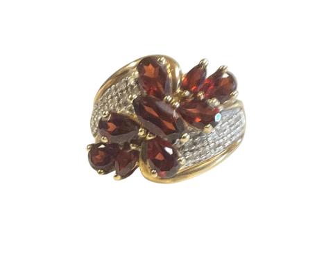 Unisex Cluster ring 10kt Yellow Gold