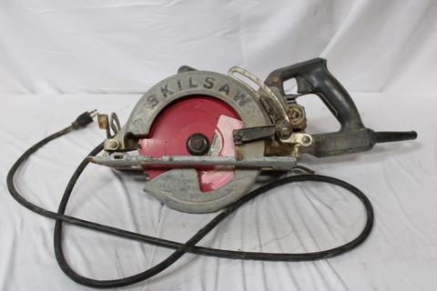 Skilsaw Worm Drive 7-1/4" Circular Saw