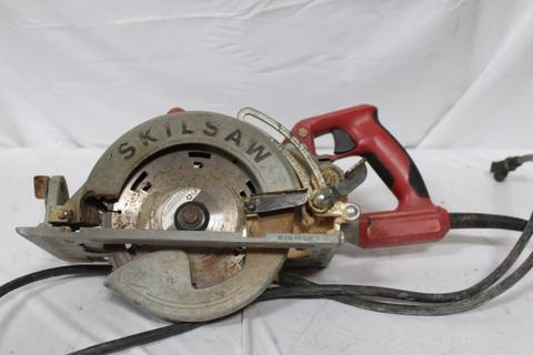 Skilsaw Worm Drive 7-1/4" Saw