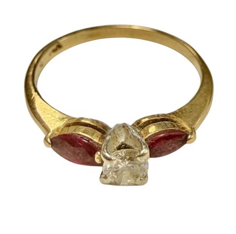 Women's Cluster ring 10kt Yellow Gold