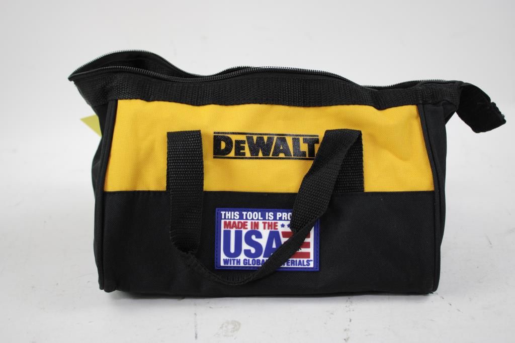 Dewalt 20v Brushless Impact Driver With Battery And Charger - photo 1