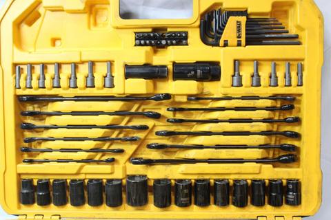 Dewalt Mechanics Tool Set