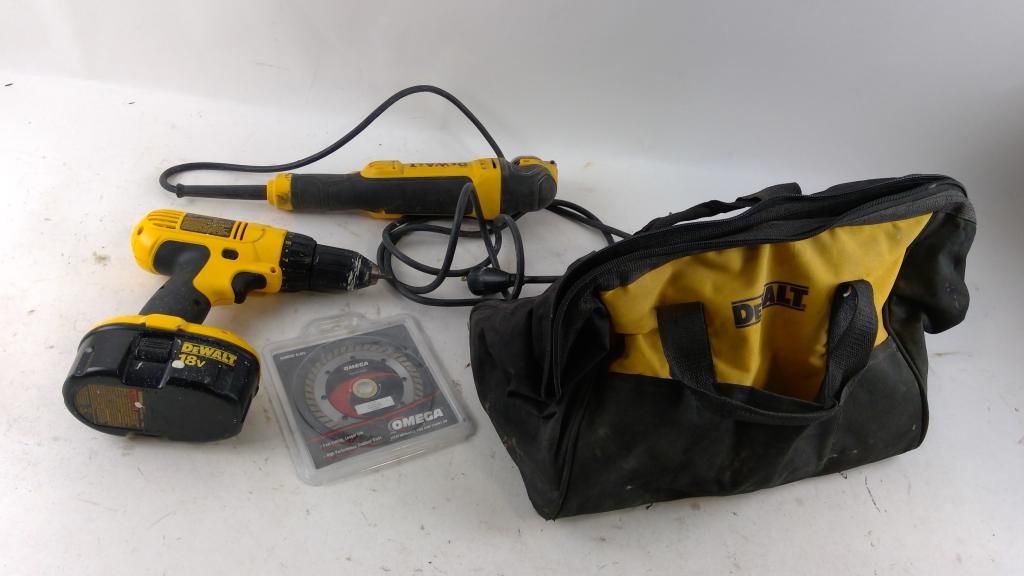 DeWalt Cordless Drill And More, 3+ Pieces - photo 1