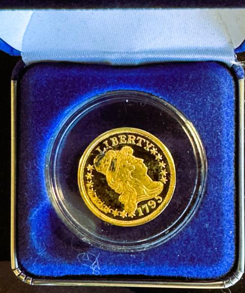 1795 LIBERTY CAPPED HALF CENT GOLD LAYERED REPLICA COIN, IN CAPSULE, CASE
