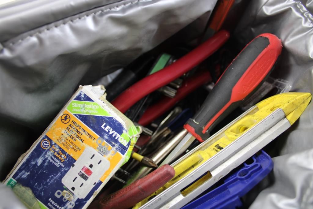 Mixed Tool Lot In San Francisco 49ers Bag - Sockets, Locking Pliers, Blades, And More - photo 1