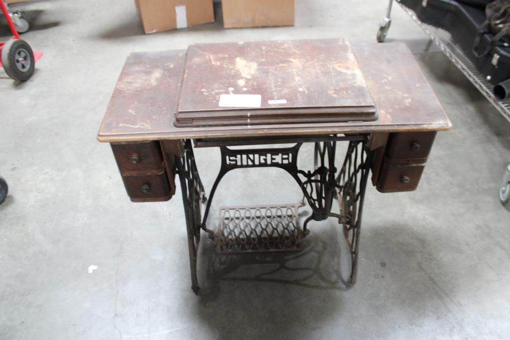 Vintage Sewing Tablet - photo 1