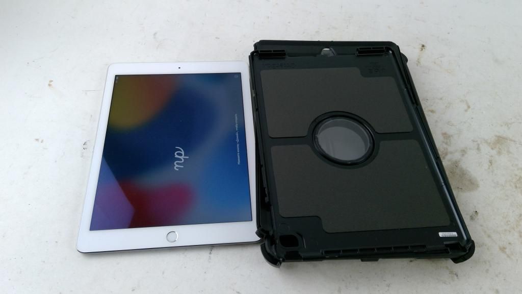 Apple IPad Air 2, Activation Locked, Sold For Parts - photo 1