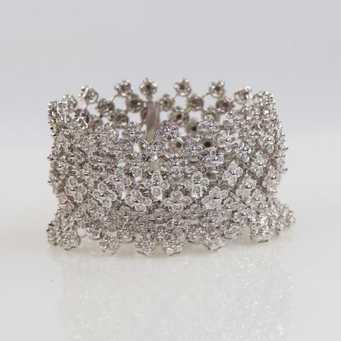 20.50ctTW Diamond 18kt White Gold Flower Mesh Bracelet-Evaluated By Our Certified Gemologist-AGS/GIA