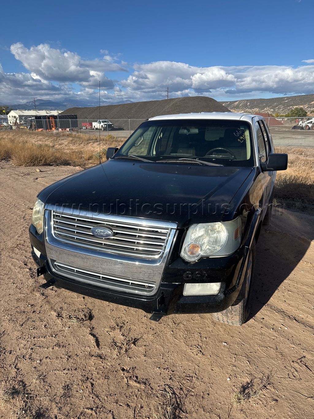 2010 Ford Explorer — photo 1