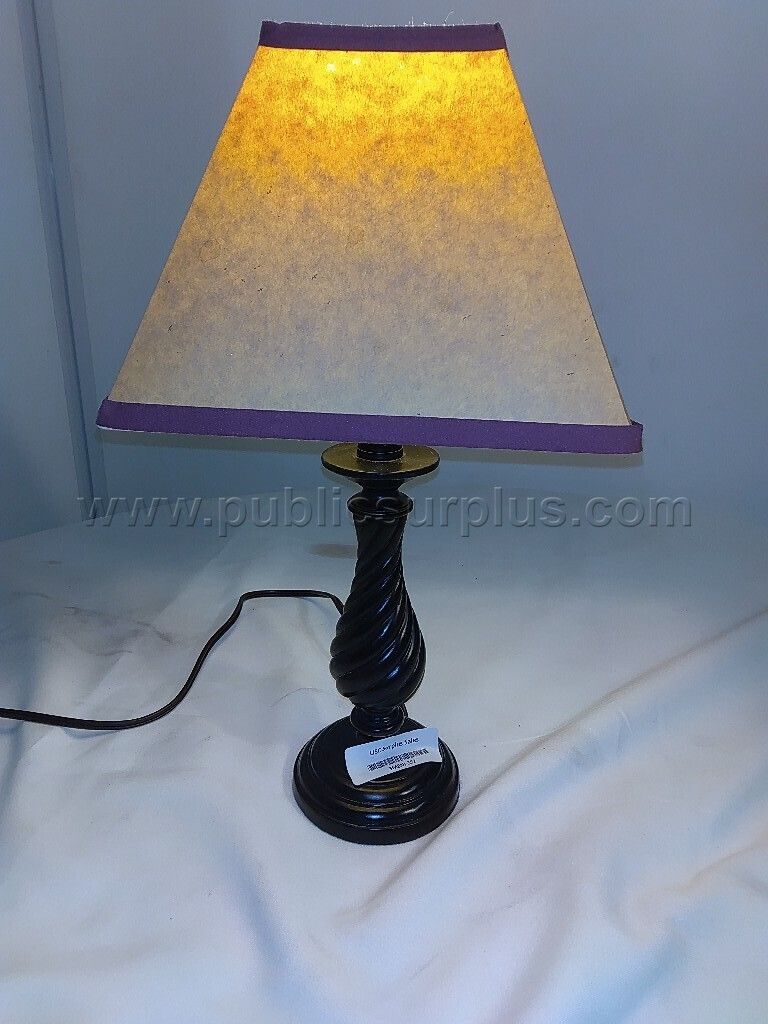 Table lamp — photo 1