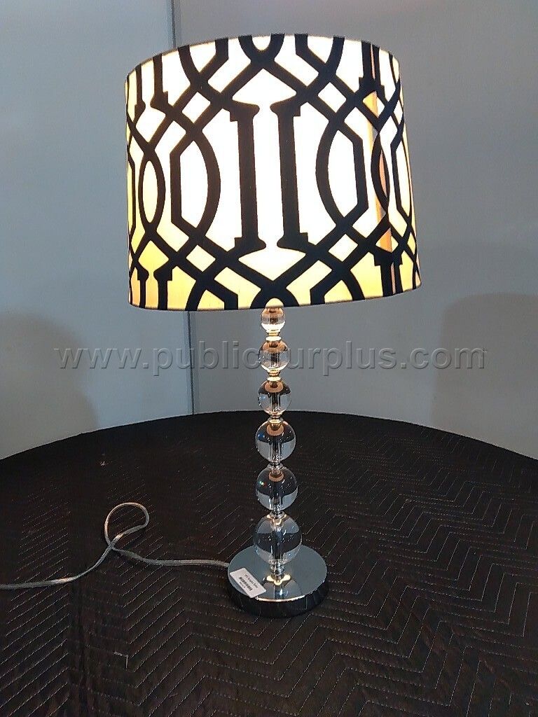 Table lamp — photo 1