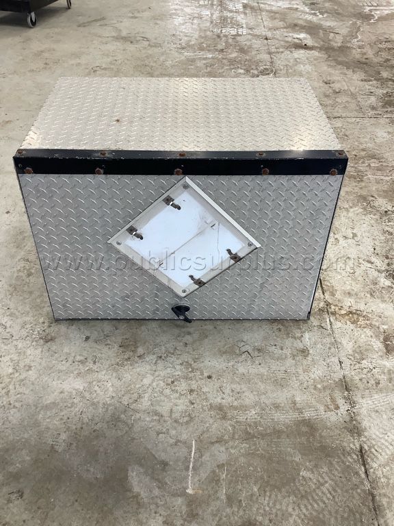 diamond plate cover box — photo 1