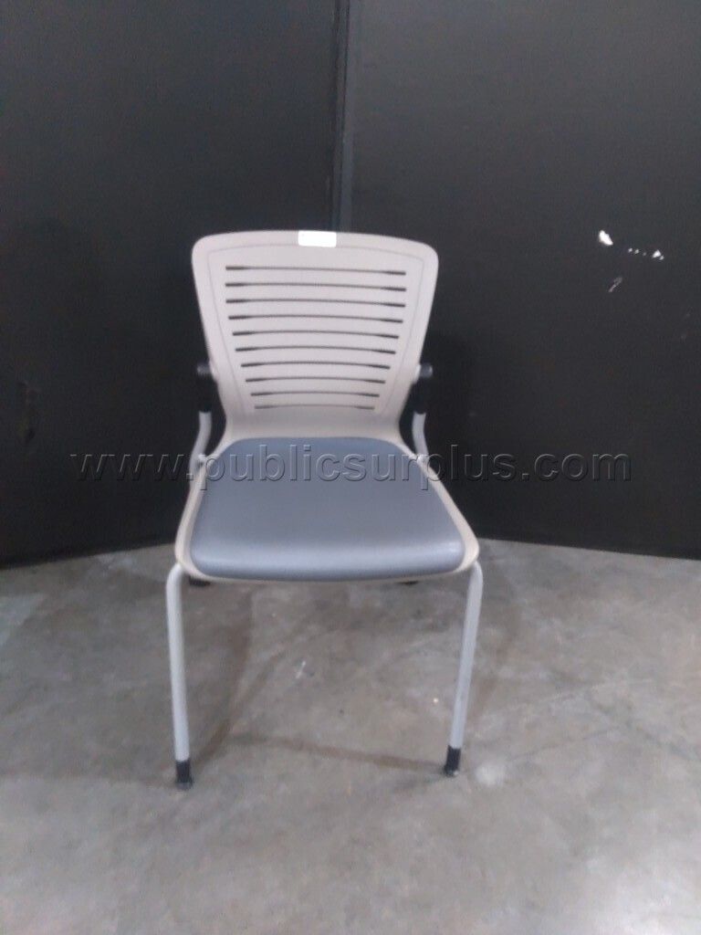 Guest chair — photo 1