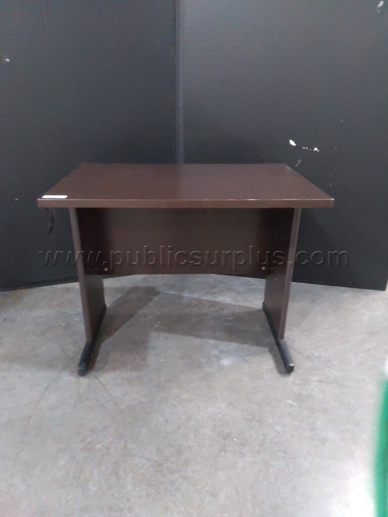 Office desk — photo 1