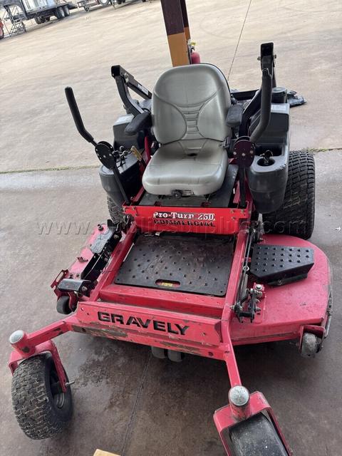 Gravely Zero Turn Mower (4933)