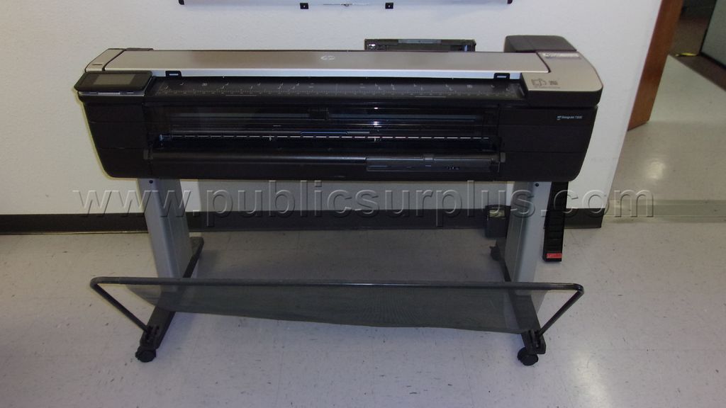 Plotter HPT 830 — photo 1