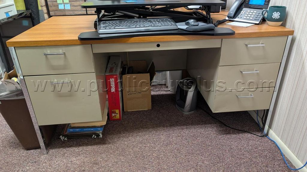 METAL AND LAMINATE OFFICE DESK — photo 1