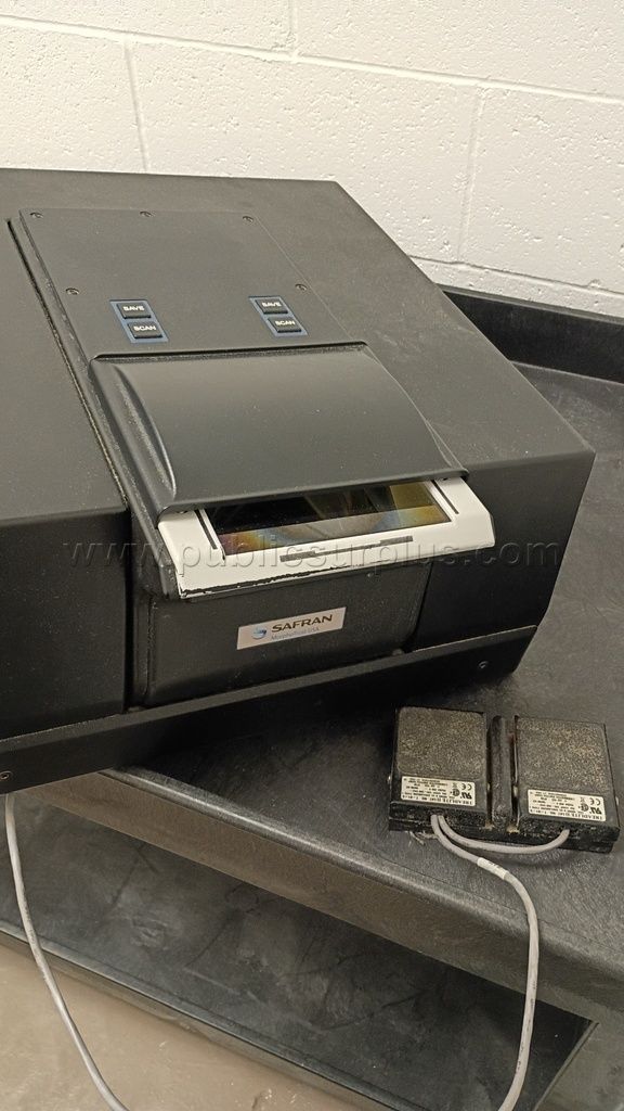 TOUCHPRINT 5600 LIVE SCAN BOOKING SYSTEM — photo 1