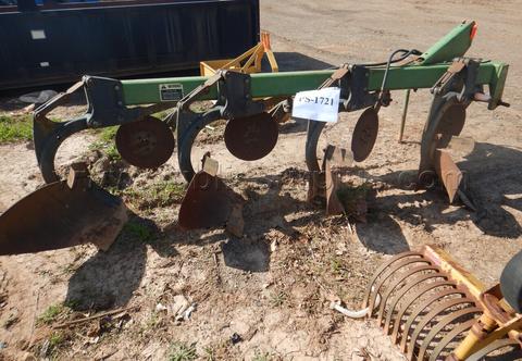 John Deere 1600 4 Bottom Plow*