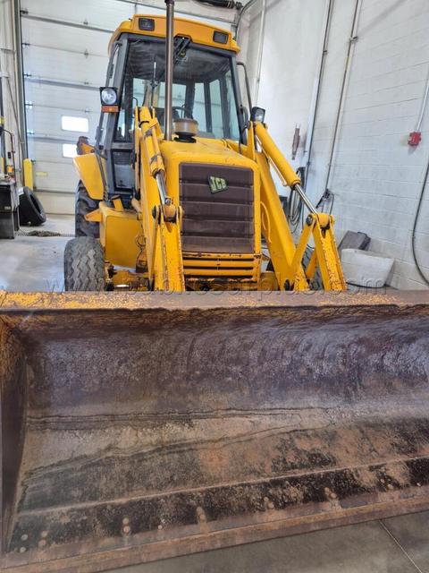 1997 JCB 214 BACKHOE LOADER (NEEDS REPAIR)