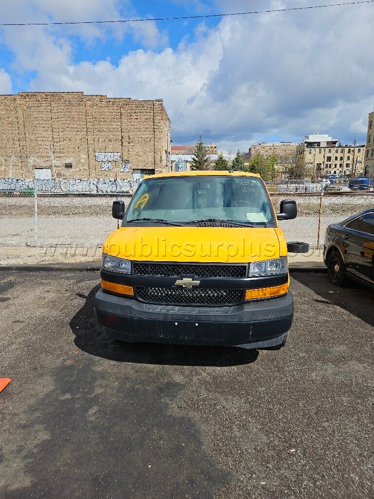 2018 Express 3500 Van v20415 - *flood damage* — photo 1