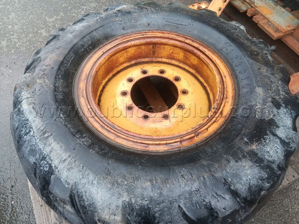 Tire & Wheel 14.00X24 CAT Grader - photo 1