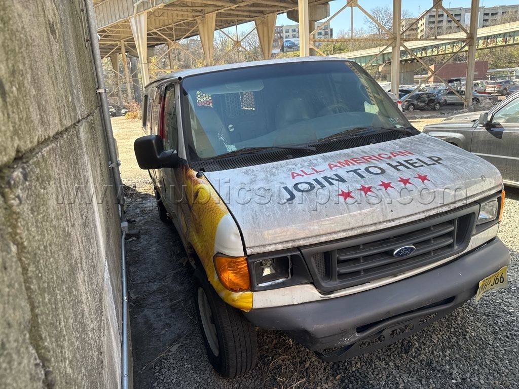 2006 Ford Econoline — photo 1