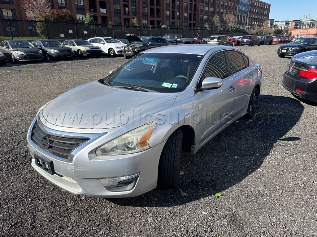 2014 Nissan Altima — photo 1