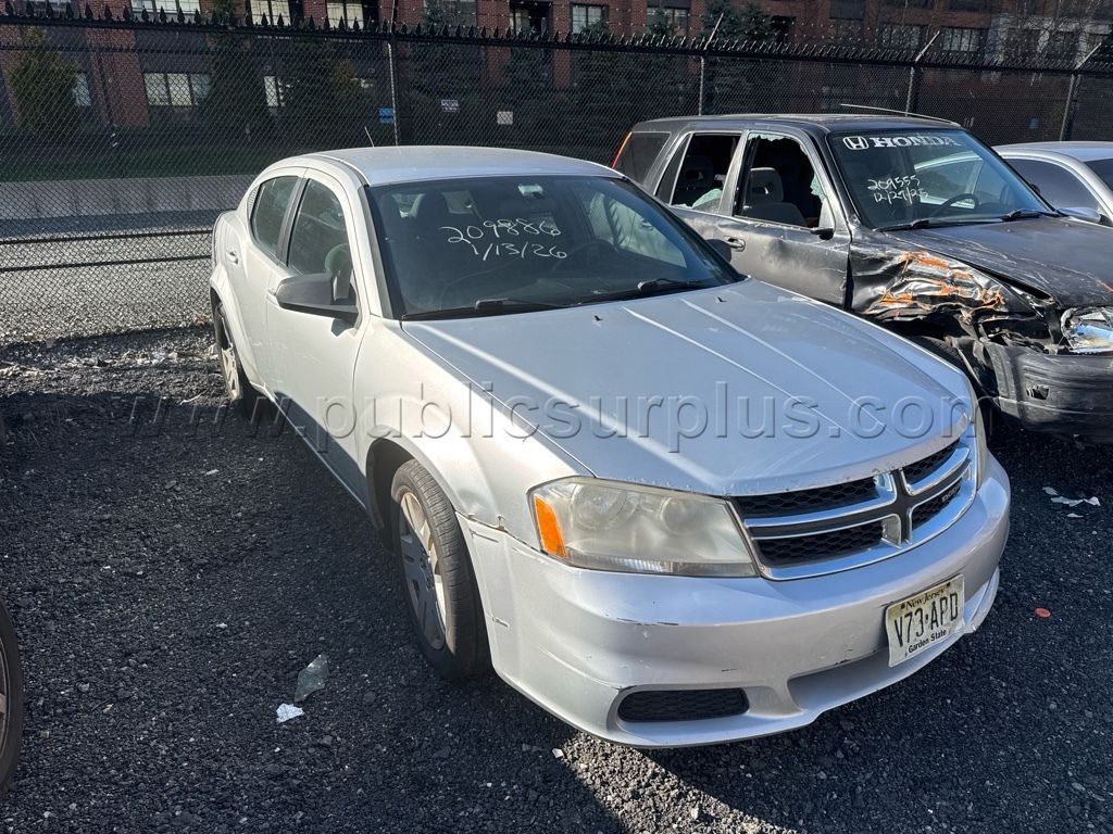 2011 Dodge Avenger — photo 1